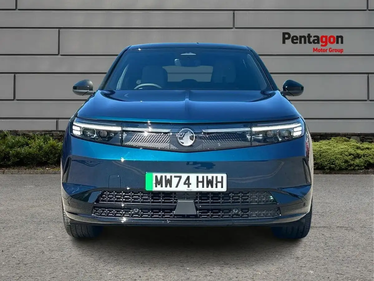 2024-vauxhall-grandland-e-gs-big-15