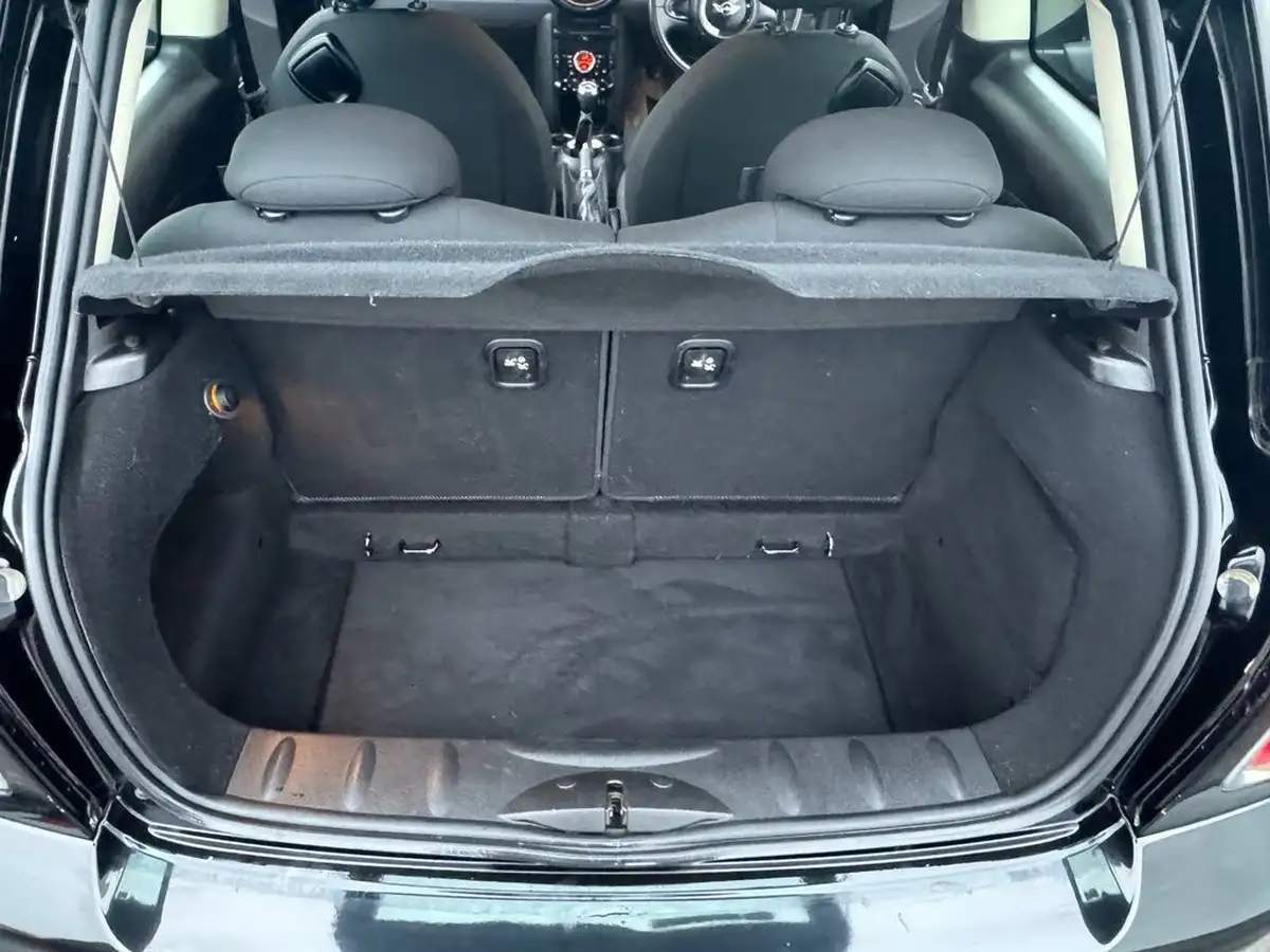 2011-mini-cooper-16-one-98bhp-hatchback-3d-big-44