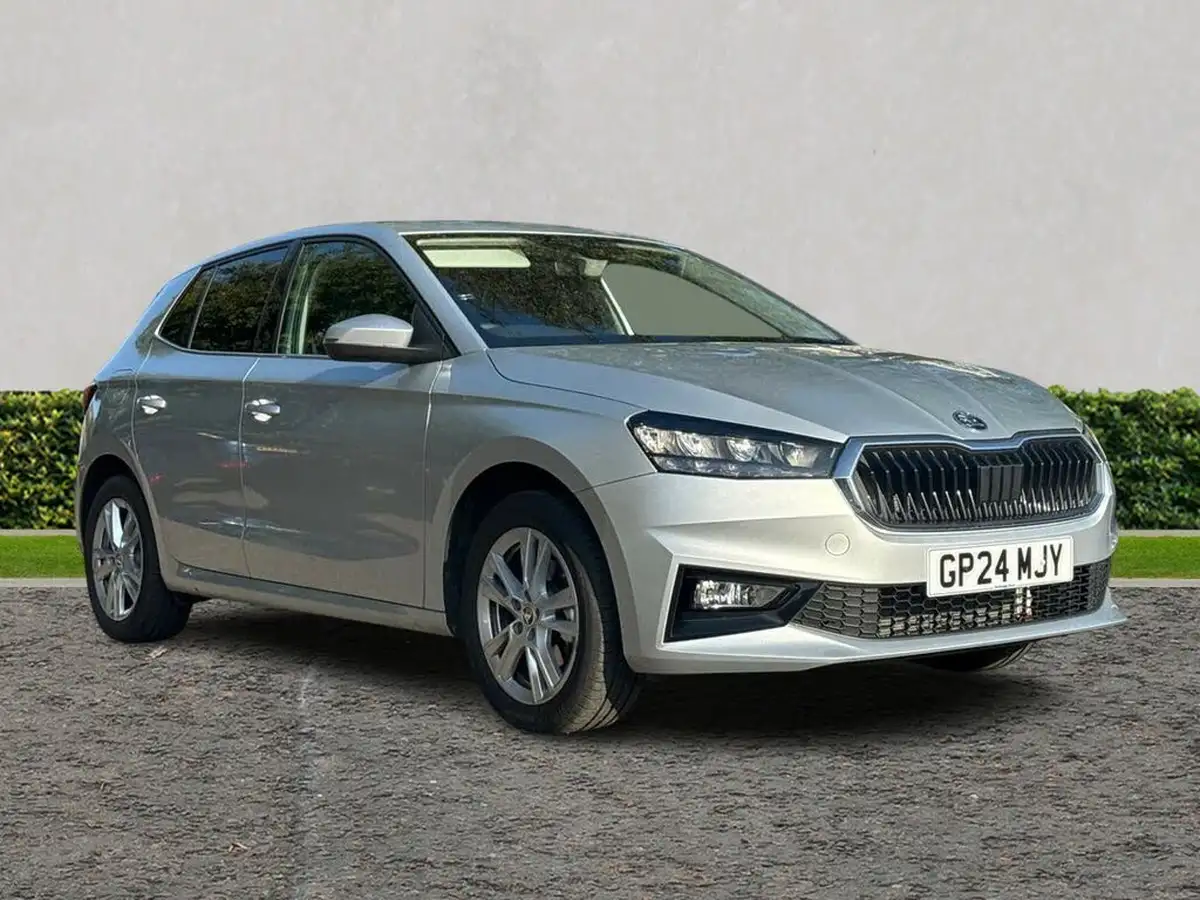 2024-skoda-fabia-15-tsi-se-l-big-0
