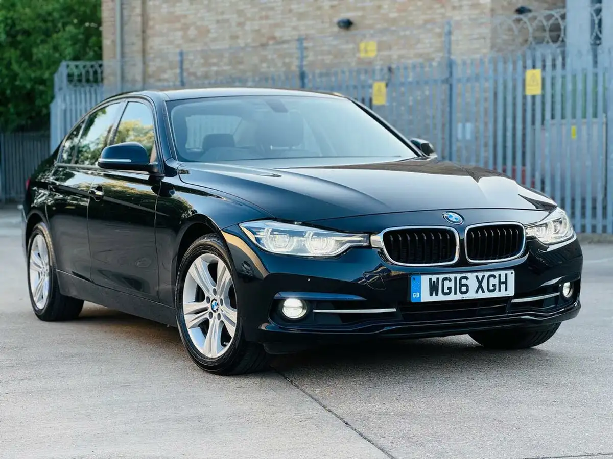 2016-bmw-3-series-20-320i-sport-saloon-4d-auto-big-0
