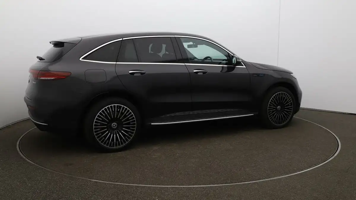 2022-mercedes-benz-eqc-e-eqc-400-amg-line-premium-big-47