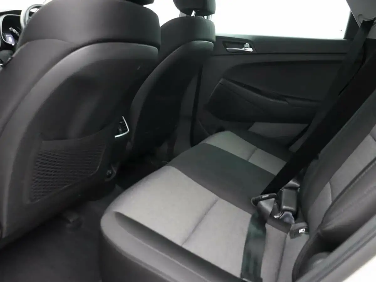 2020-hyundai-tucson-16-gdi-se-nav-big-12
