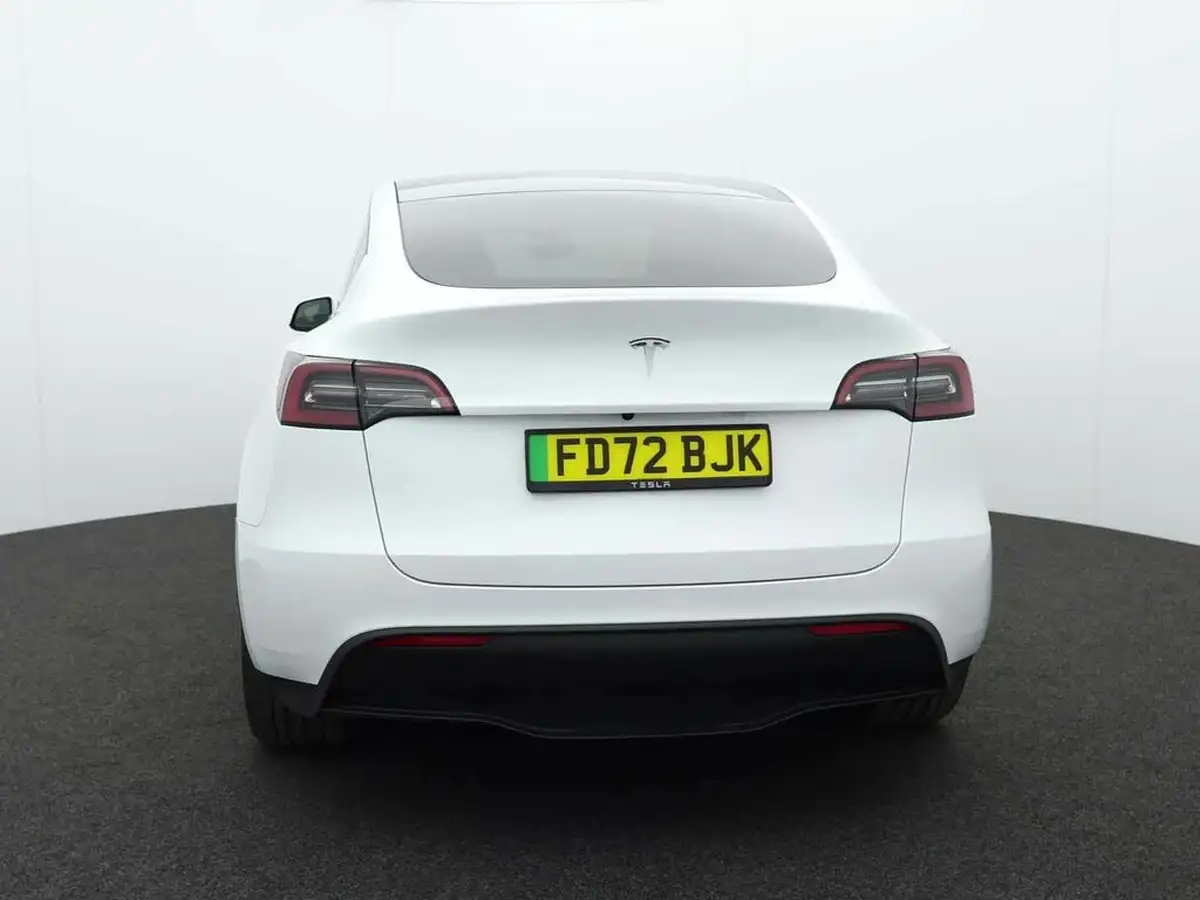 2022-tesla-model-y-e-rwd-big-3