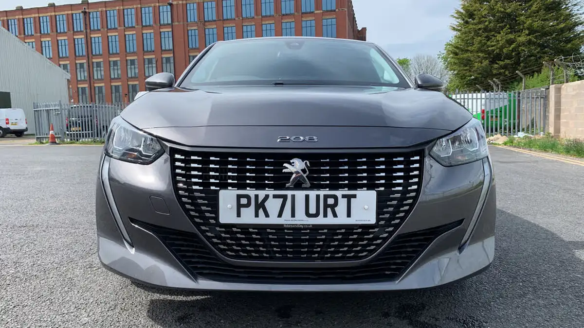 2021-peugeot-208-12-puretech-allure-100bhp-big-15