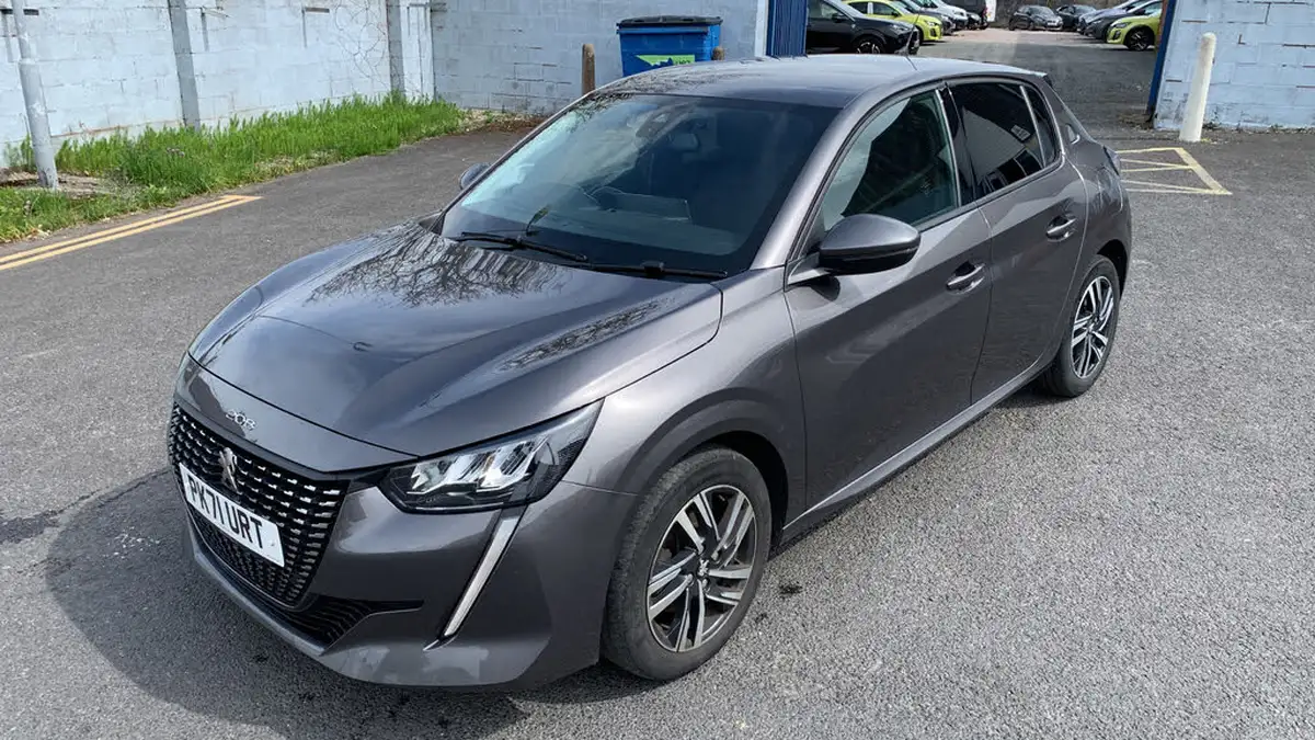 2021-peugeot-208-12-puretech-allure-100bhp-big-39
