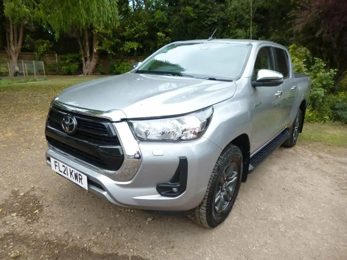 2021-toyota-hi-lux-24d-4d-icon-150hpeu6dt-e-auto-big-1