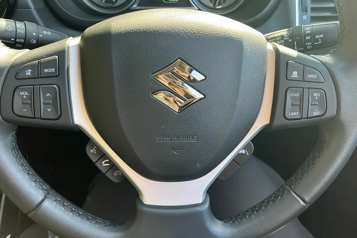 2024-suzuki-s-cross-14-boosterjet-motion-big-19