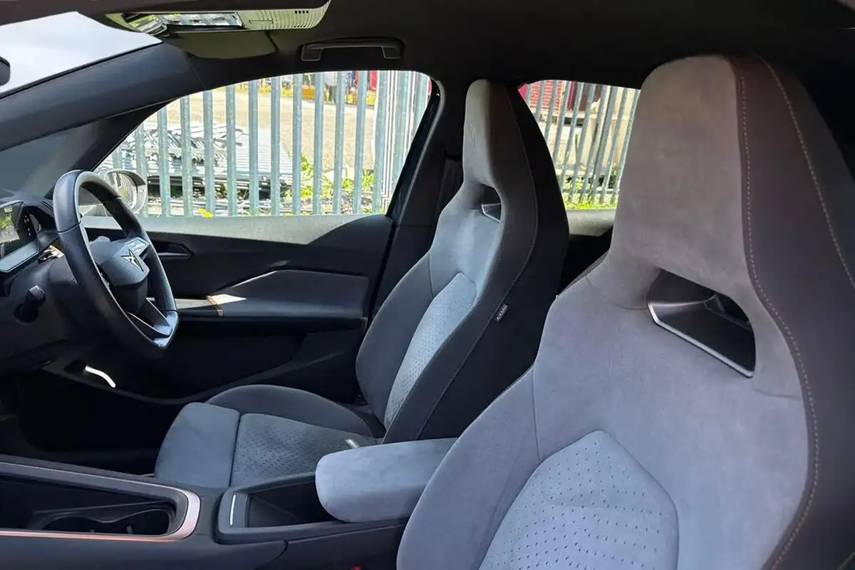 2022-cupra-born-e-v3-204ps-58kwh-big-15