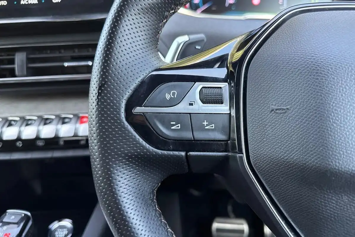2022-peugeot-3008-suv-16-puretech-gt-premium-225bhp-hybrid-e-eat8-big-40