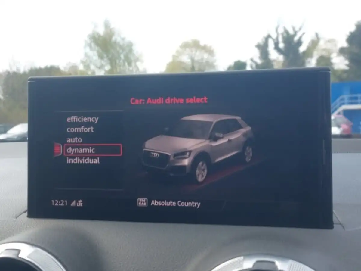 2022-audi-q2-15-35-tfsi-s-line-big-12