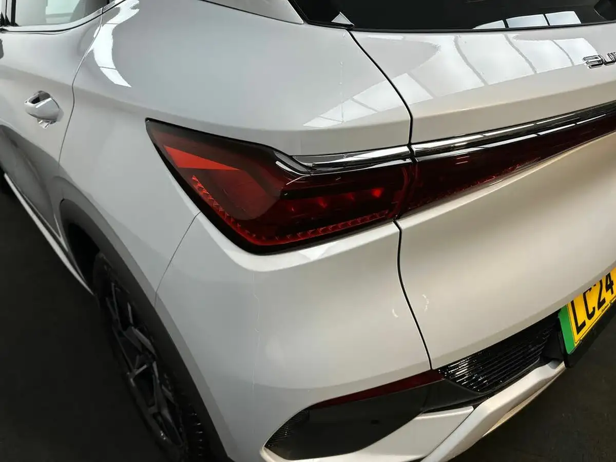 2024-byd-atto-3-e-design-big-32