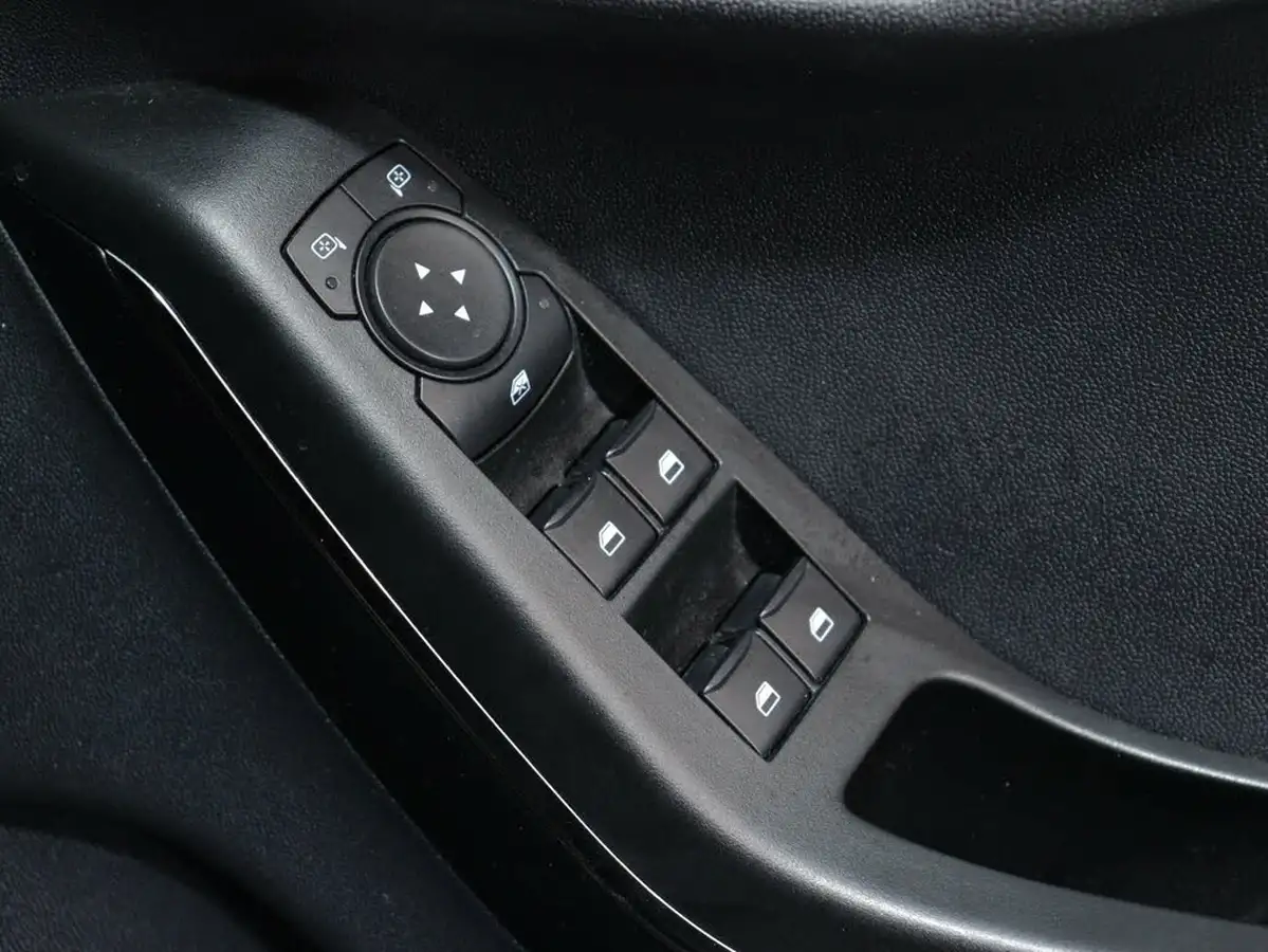 2022-ford-fiesta-10t-st-line-125ps-hybrid-mhev-5d-big-36