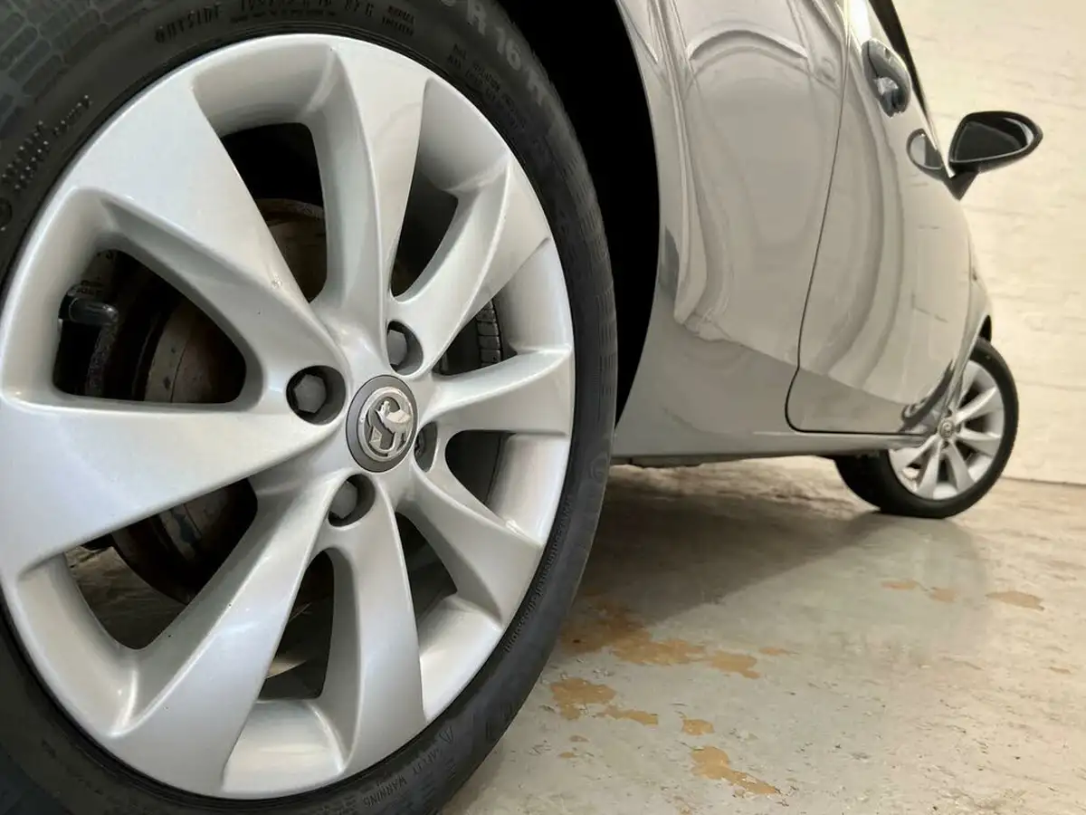 2018-vauxhall-corsa-14i-energy-ac-big-40