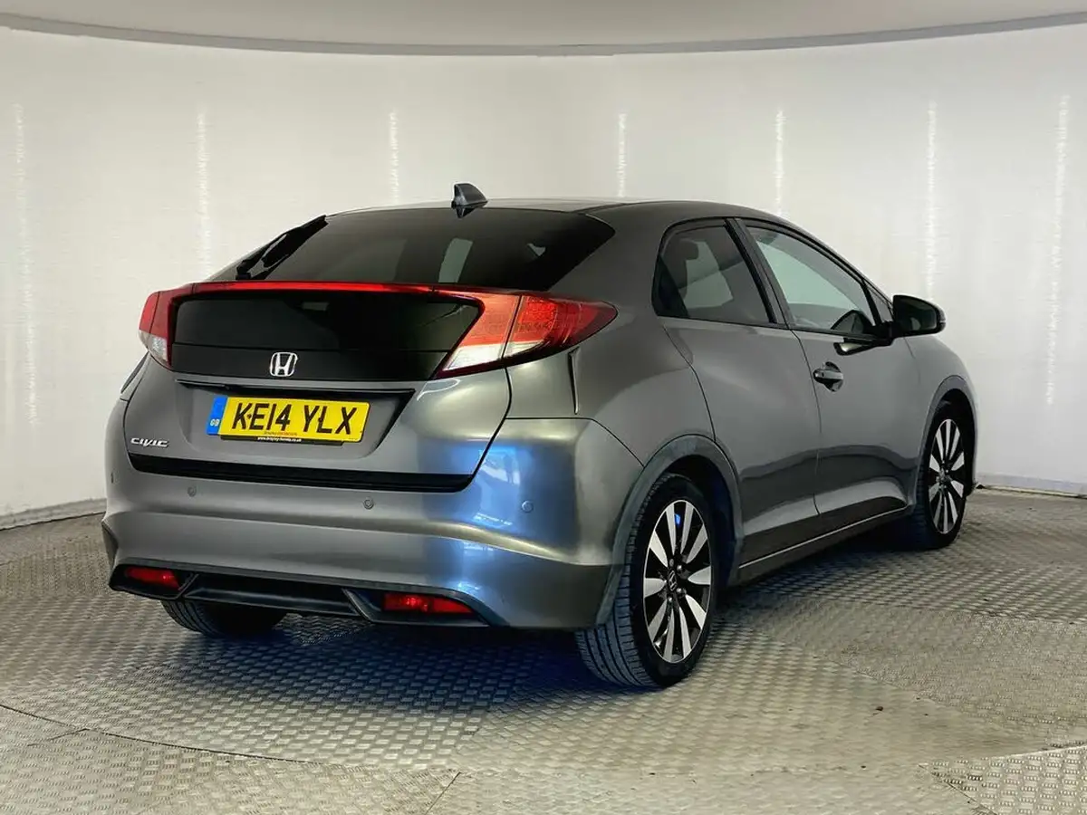 2014-honda-civic-18-sr-hatchback-big-6