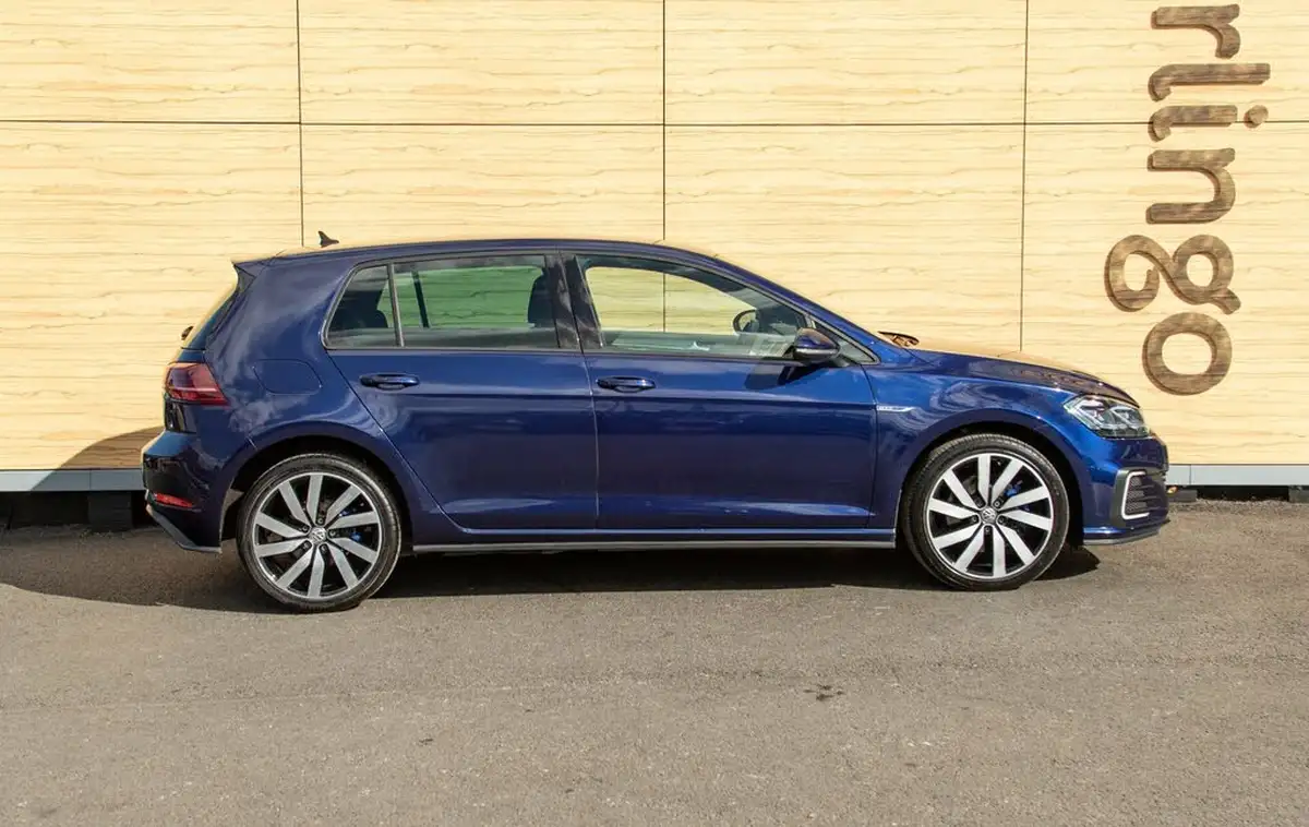 2018-volkswagen-golf-14-tsi-gte-advance-big-11