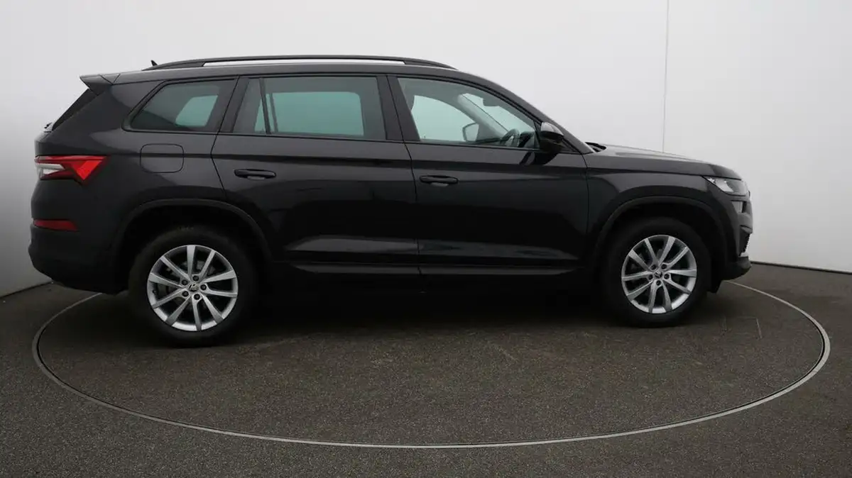 2021-skoda-kodiaq-15-tsi-se-5-dsg-big-48