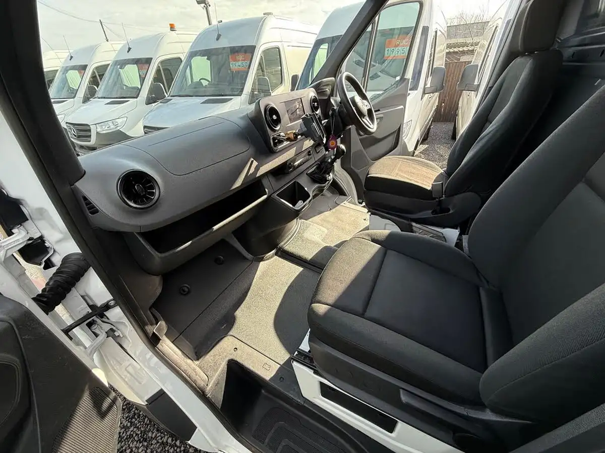 2018-mercedes-benz-sprinter-21cdi-311-l2h1-panel-van-rwd-eco-gear-360-big-23