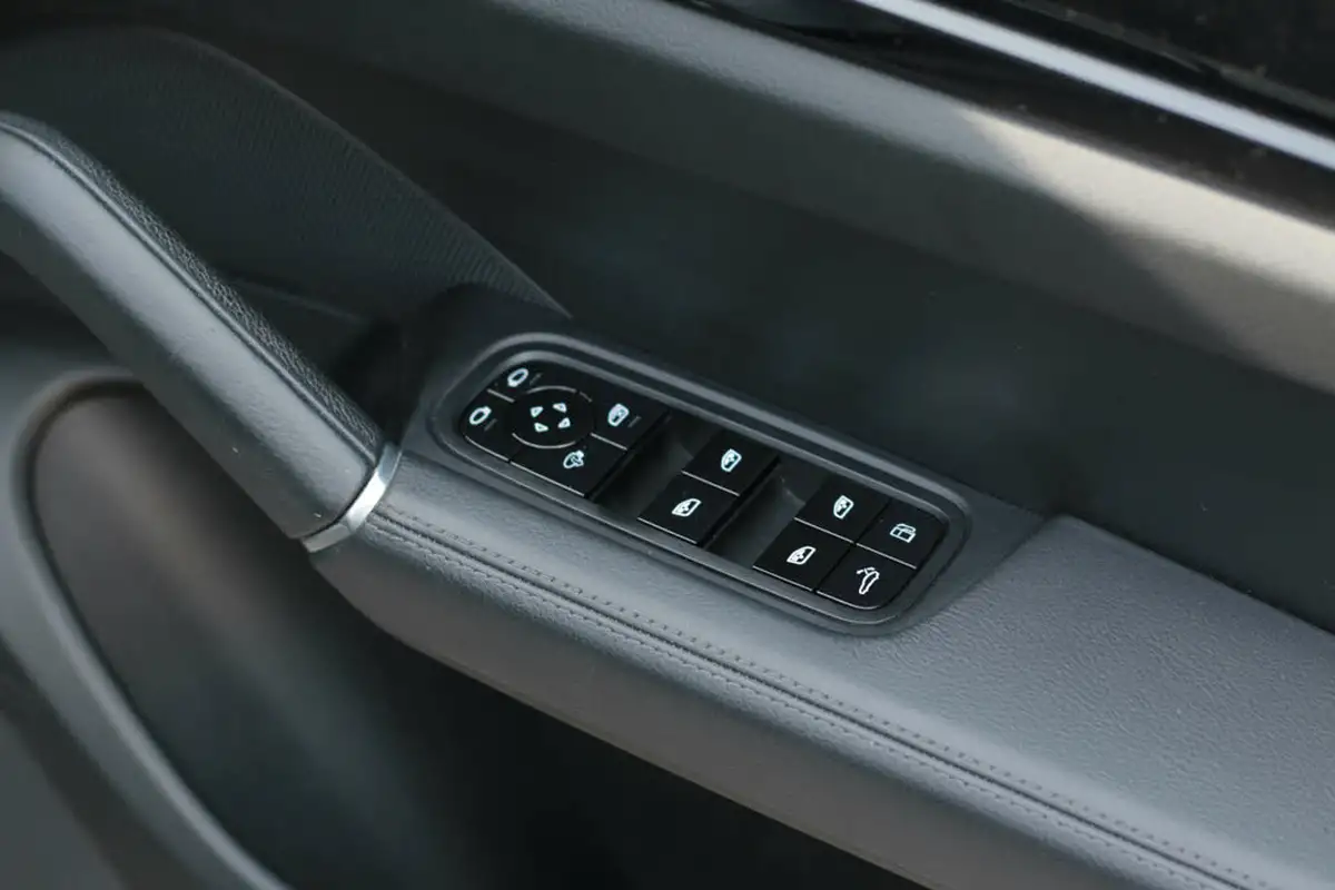 2021-porsche-cayenne-30-v6-e-hybrid-462ps-station-wagon-big-49