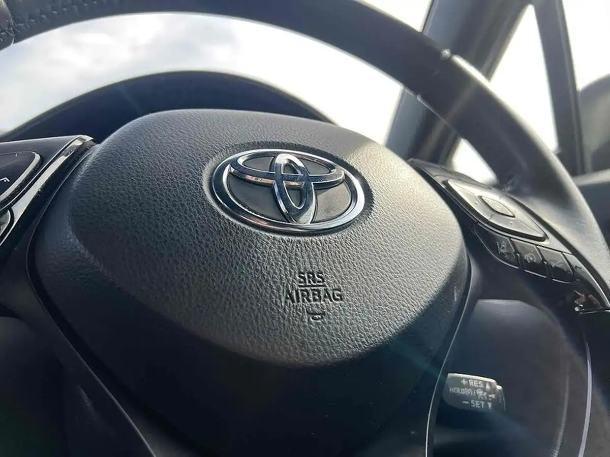 2020-toyota-c-hr-18-vvt-i-icon-parking-pack-big-35