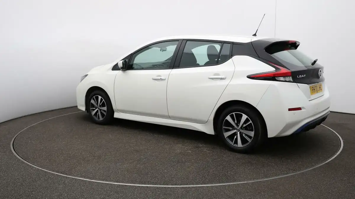 2021-nissan-leaf-e-acenta-big-61