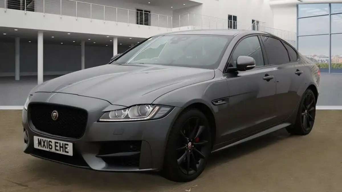 2016-jaguar-xf-20td-r-sport-180ps-auto-big-7