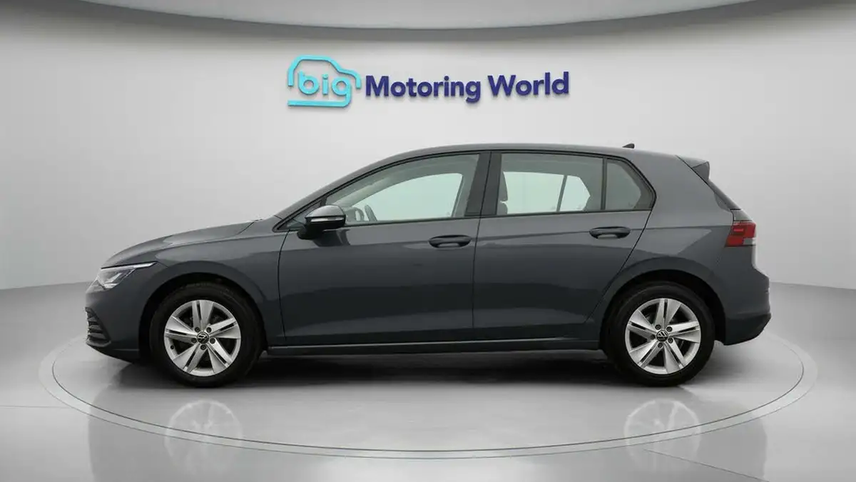 2021-volkswagen-golf-15-etsi-life-150ps-hatchback-big-3