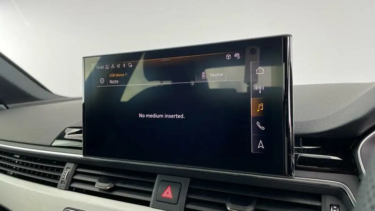 2024-audi-a4-20-35-tfsi-s-line-big-15