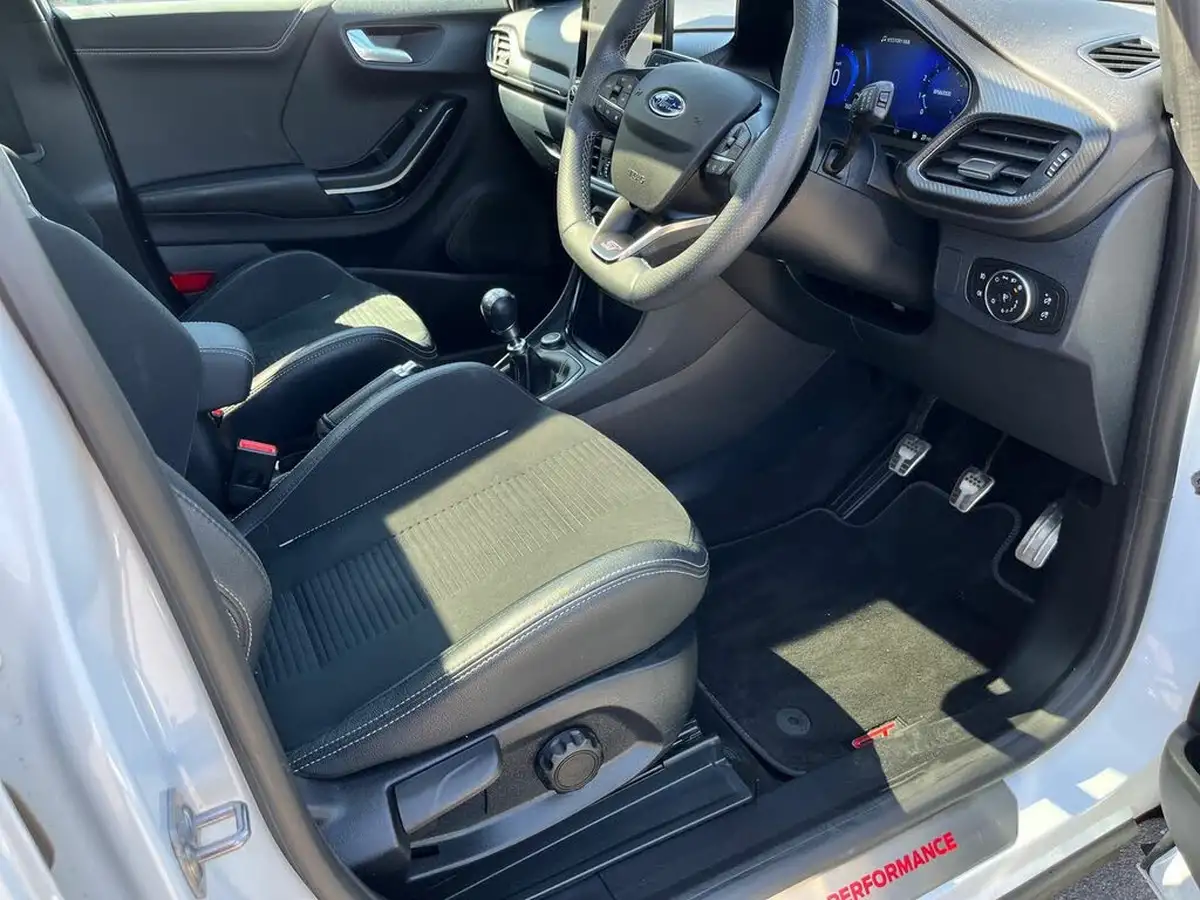 2022-ford-puma-suv-15-st-big-41