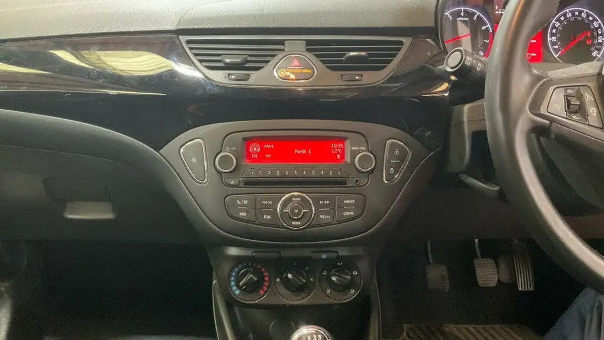 2018-vauxhall-corsa-14i-sting-75ps-ecoflex-big-12