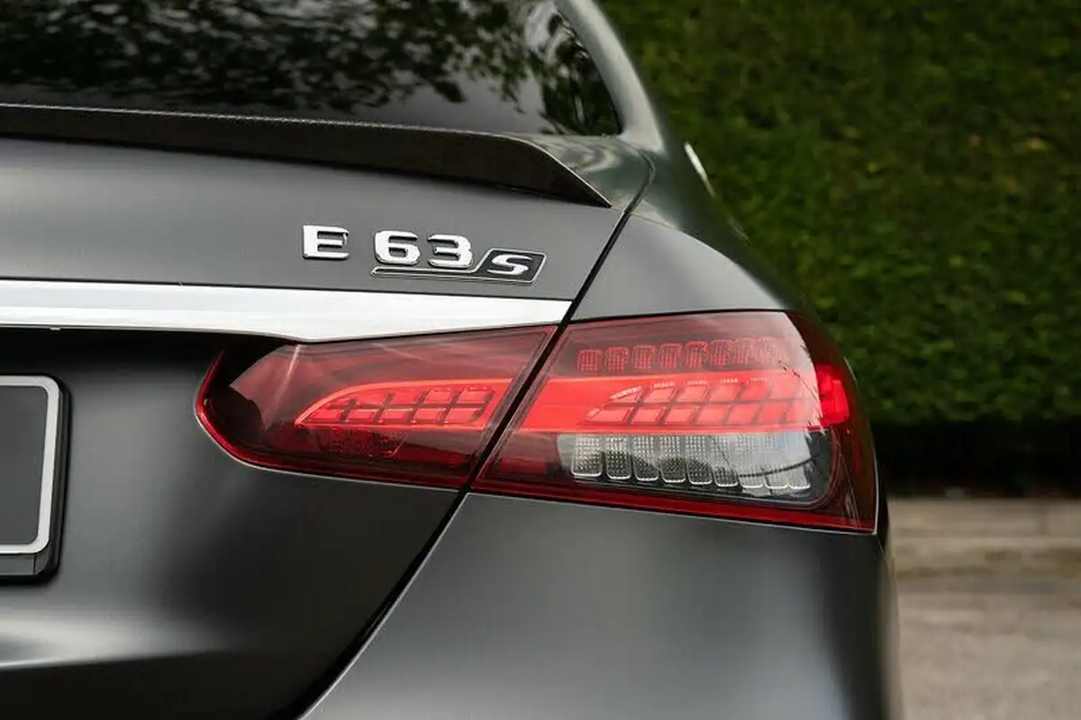 2023-mercedes-benz-e-class-40-e63-amg-s-final-edition-saloon-4d-big-34