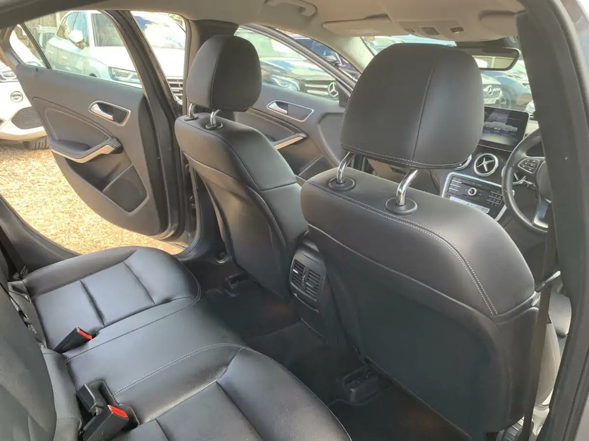 2018-mercedes-benz-a-class-15d-a180d-sport-109ps-premiumss-hatchback-5d-7g-dct-big-39