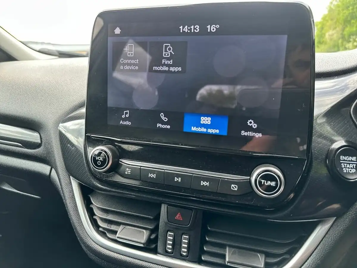 2023-ford-fiesta-10t-active-125ps-hybrid-mhev-big-19