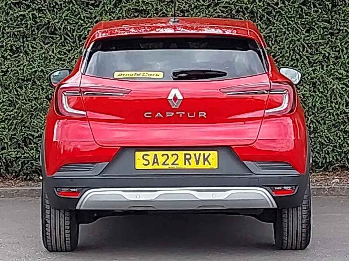2022-renault-captur-10-tce-iconic-edition-big-17