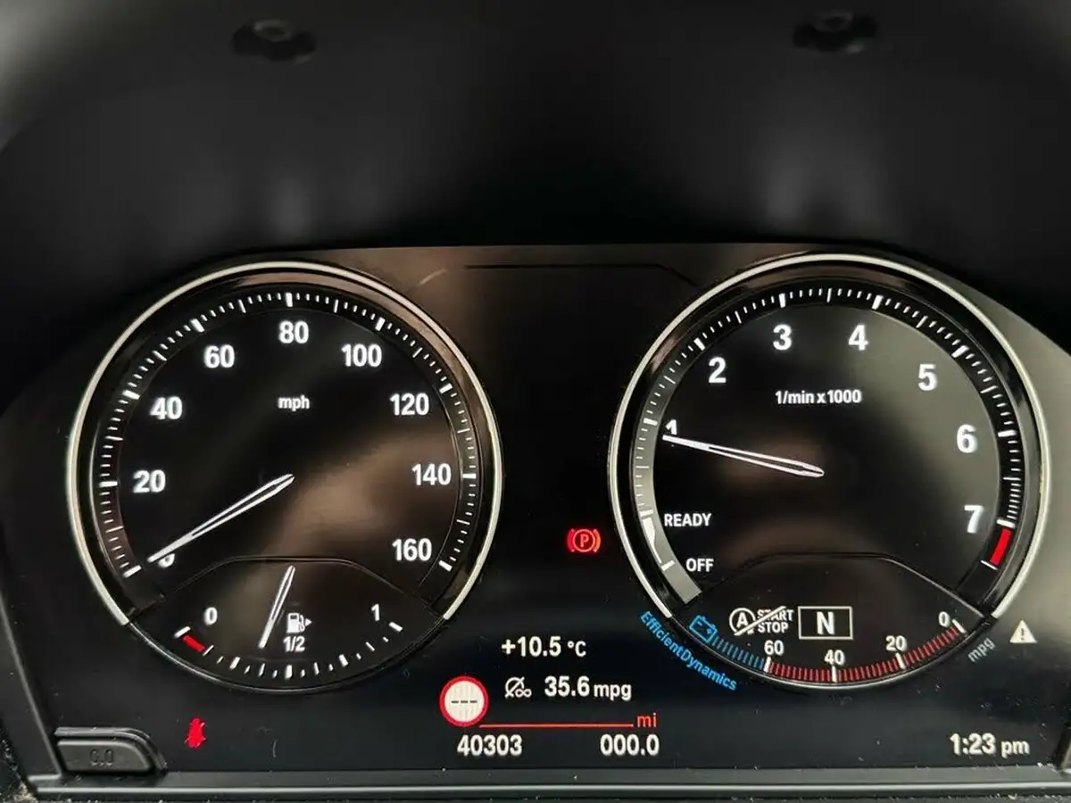 2021-bmw-x1-15-sdrive18i-xline-big-7