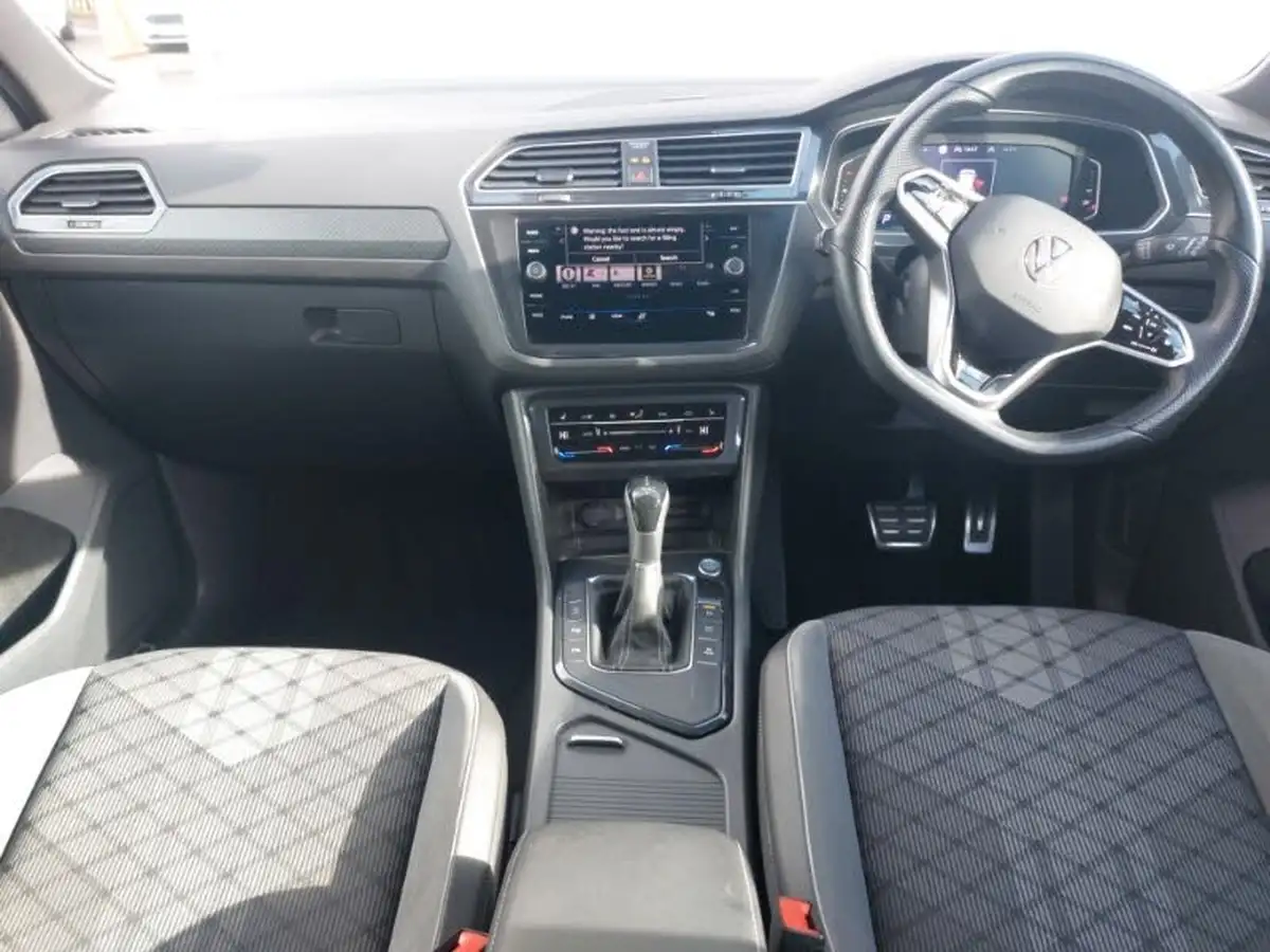 2020-volkswagen-tiguan-15-tsi-r-line-big-2