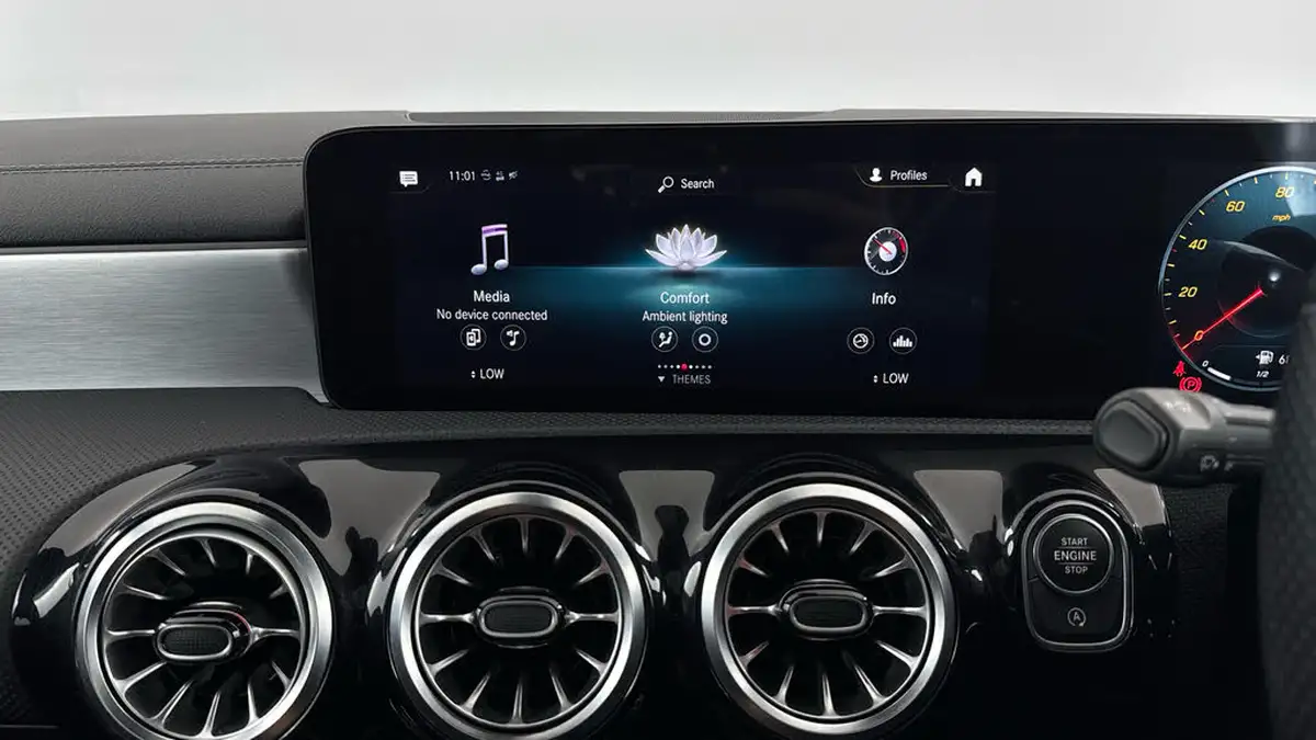 2022-mercedes-benz-cla-13-cla-180-amg-line-premium-plus-coupe-4d-big-15