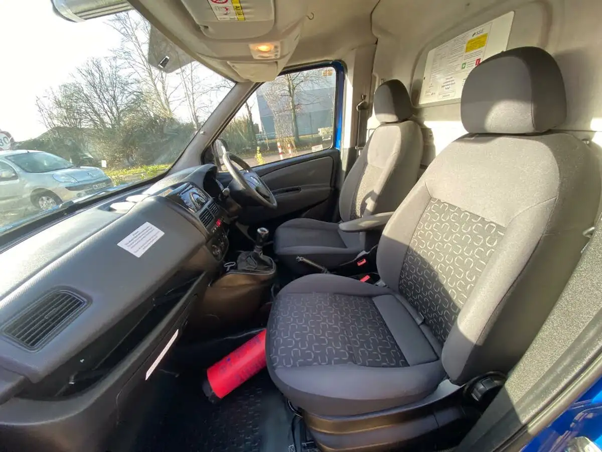 2017-fiat-doblo-cargo-13td-l1h1-sx-big-23