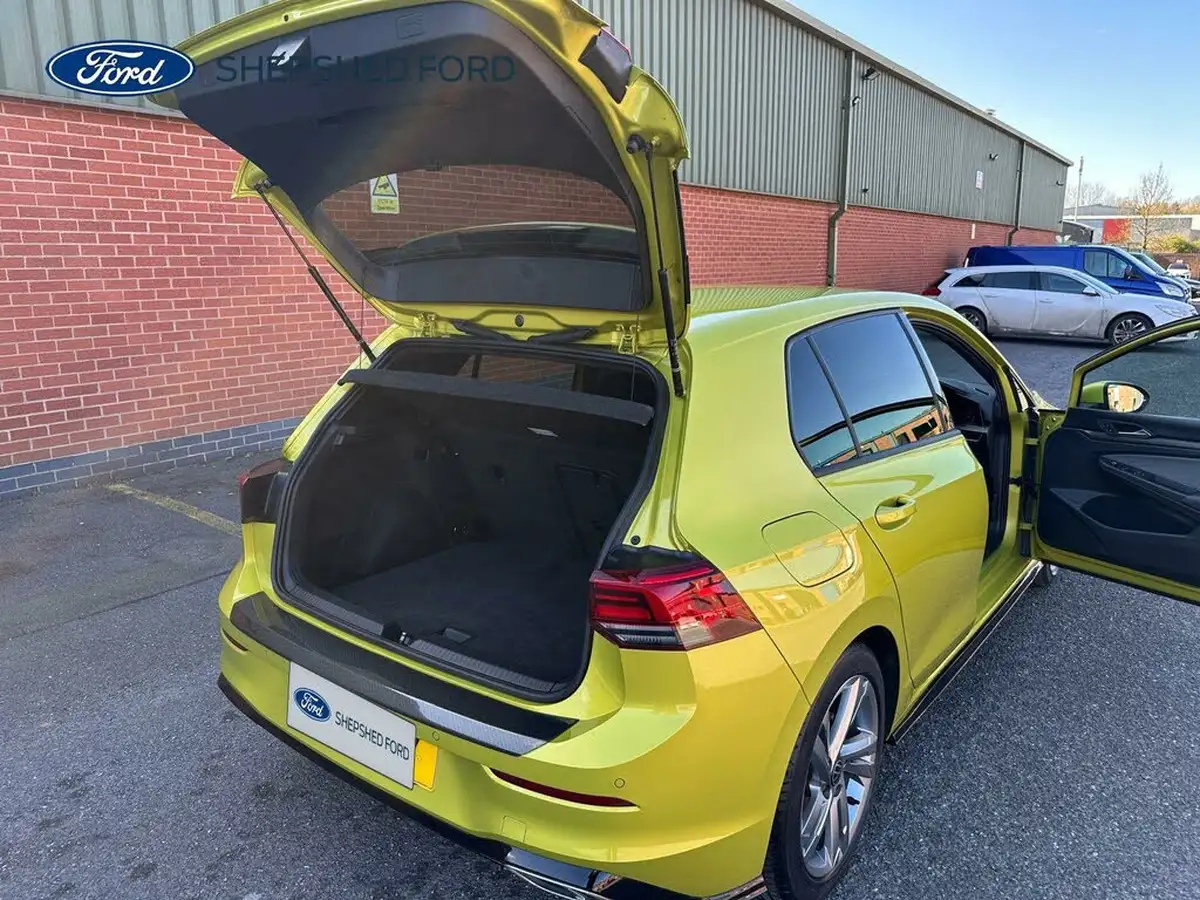 2022-volkswagen-golf-15-etsi-r-line-150ps-hatchback-big-9