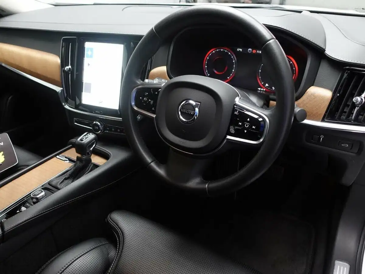 2020-volvo-s90-20td-d4-inscription-plus-big-19