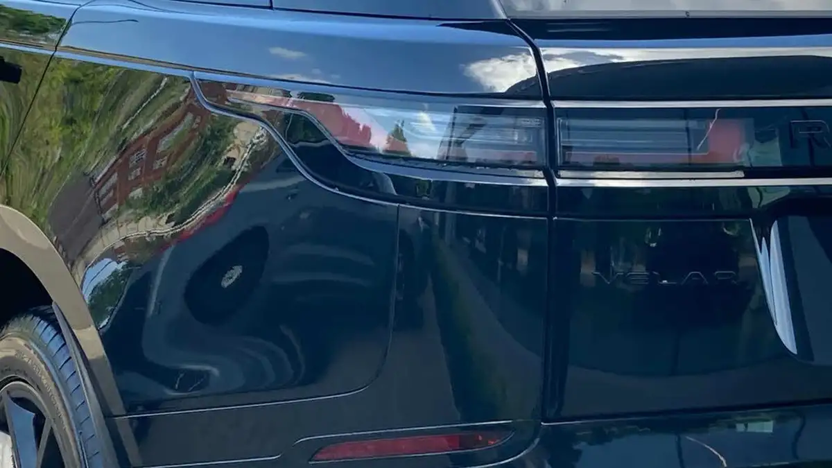 2025-land-rover-range-rover-velar-20-d200-dynamic-se-big-18