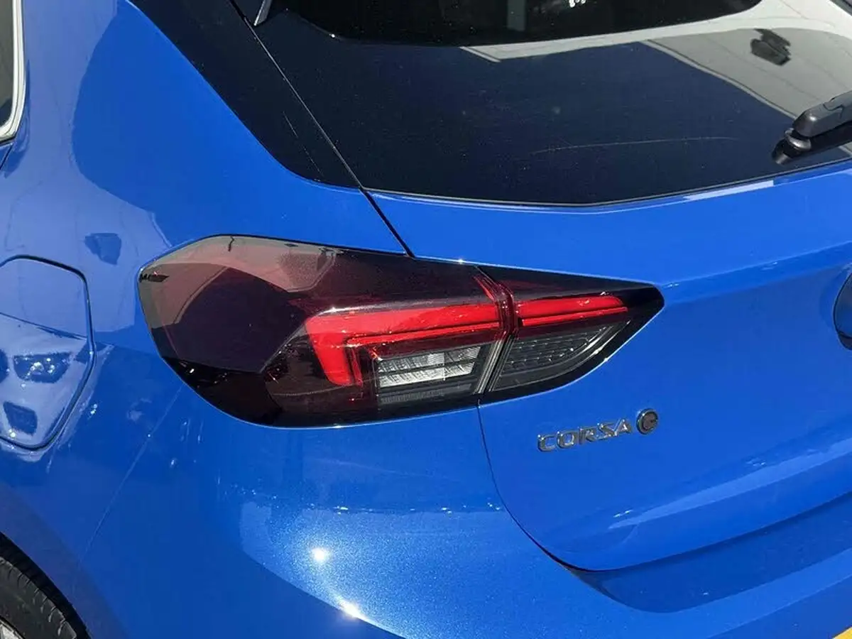 2022-vauxhall-corsa-e-elite-premium-big-10