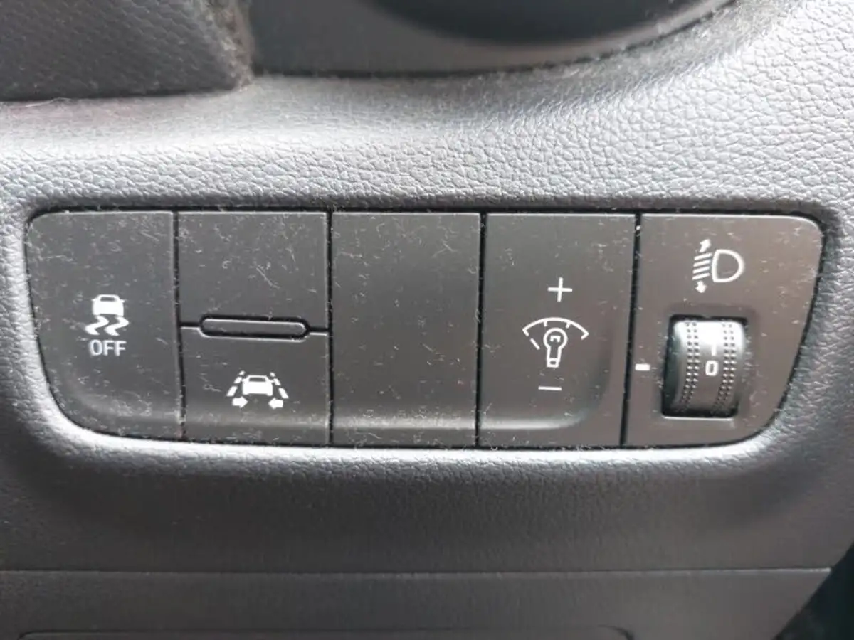 2018-hyundai-kona-10-t-gdi-se-big-11