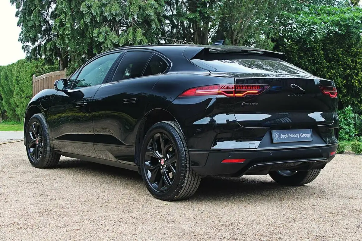 2023-jaguar-i-pace-ev400-hse-black-big-3