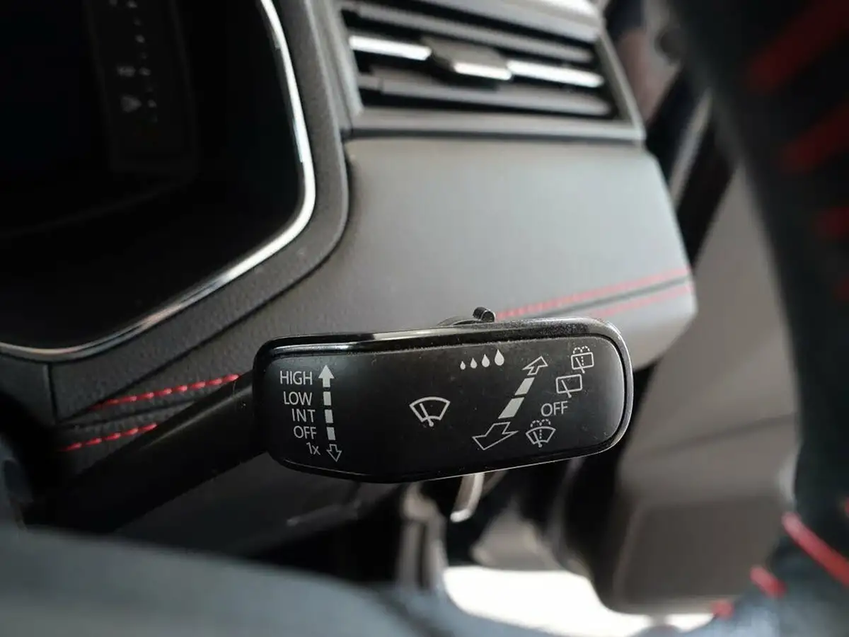 2019-seat-arona-10-tsi-fr-sport-ss-big-21