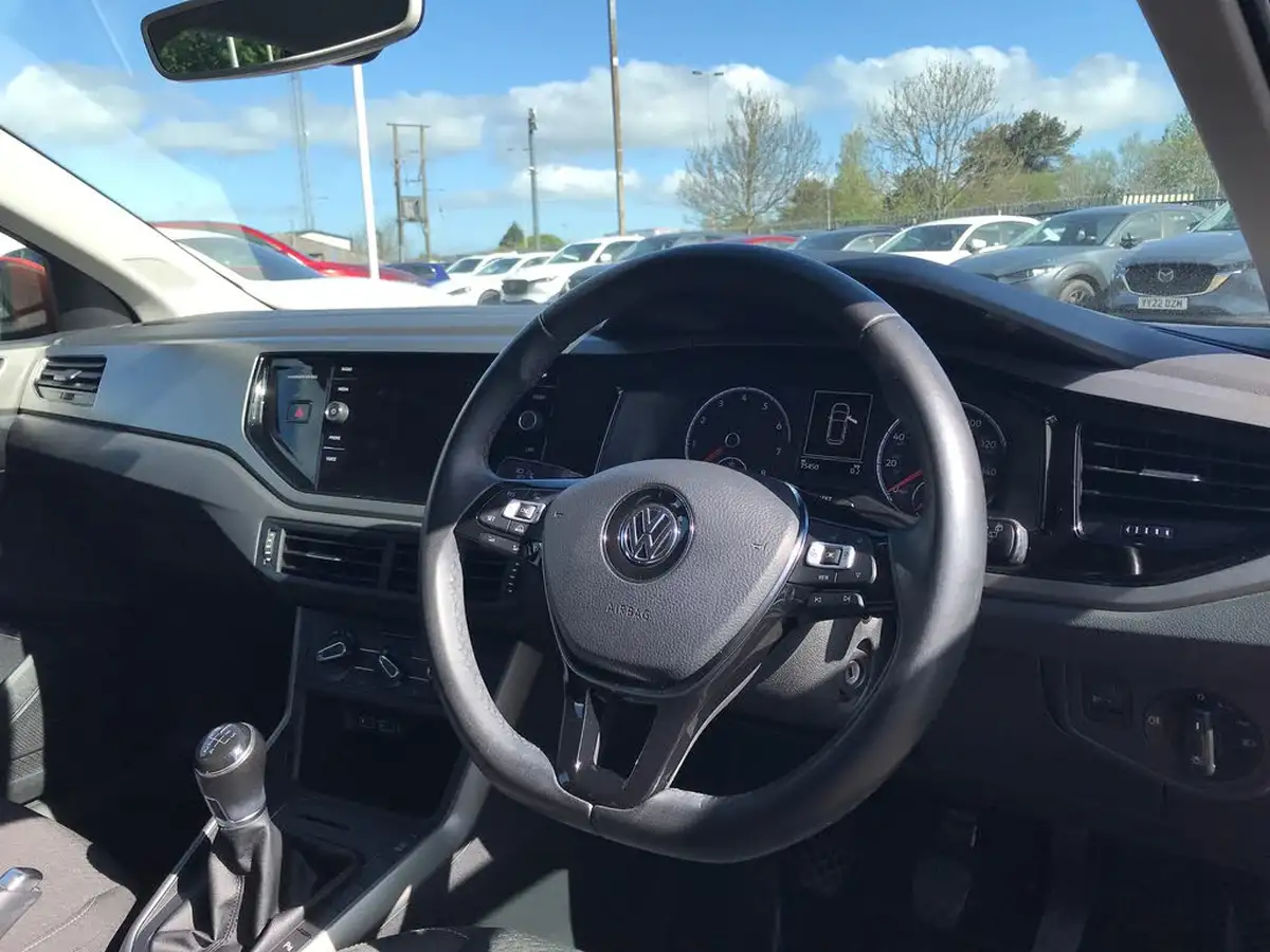 2018-volkswagen-polo-10-tsi-se-big-3