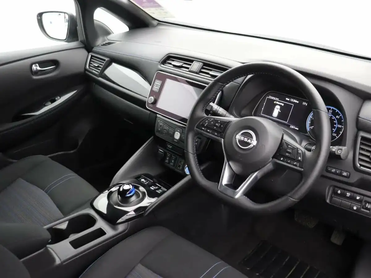 2024-nissan-leaf-e-n-connecta-39kwh-big-16