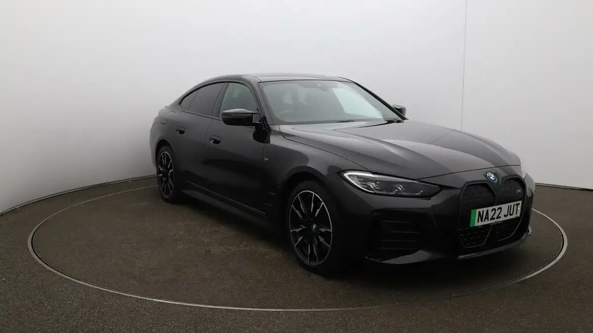 2022-bmw-i4-e-m50-big-43