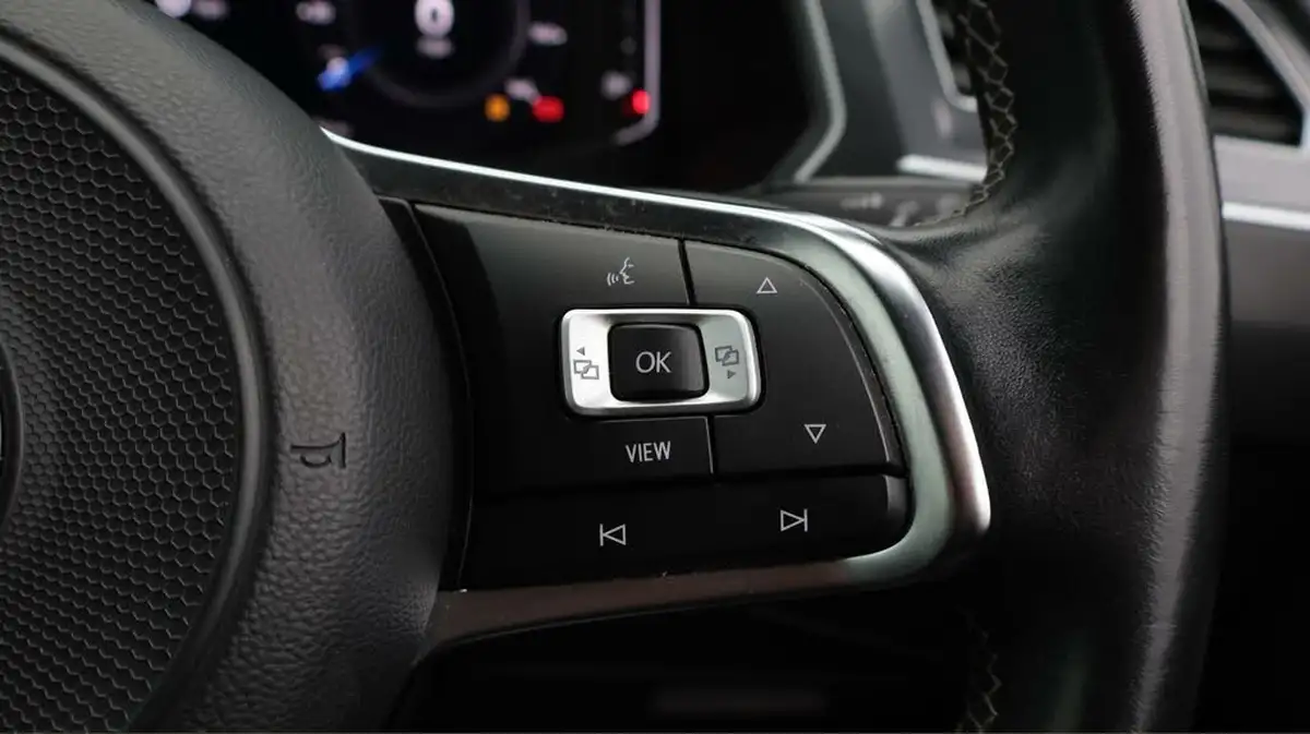 2020-volkswagen-tiguan-20tdi-r-line-tech-150ps-dsg-big-25