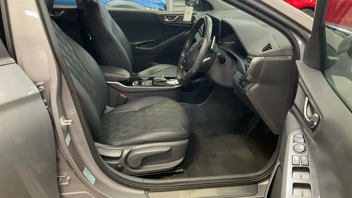 2021-hyundai-ioniq-e-premium-electric-100kw-big-8