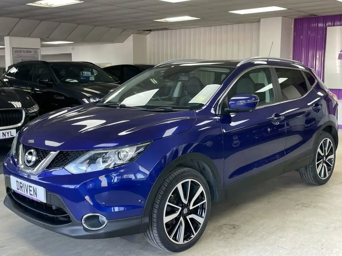 2015-nissan-qashqai-15dci-tekna-big-7